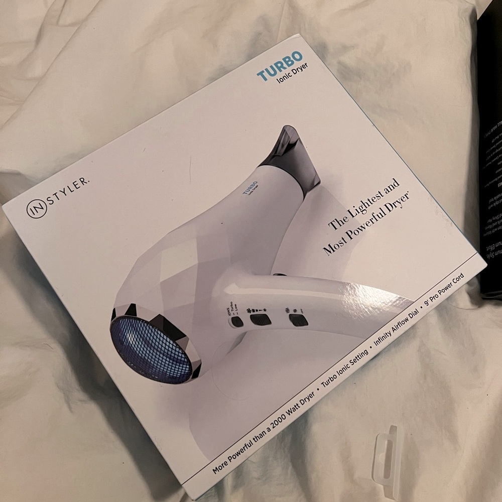 Instyler blow dryer
